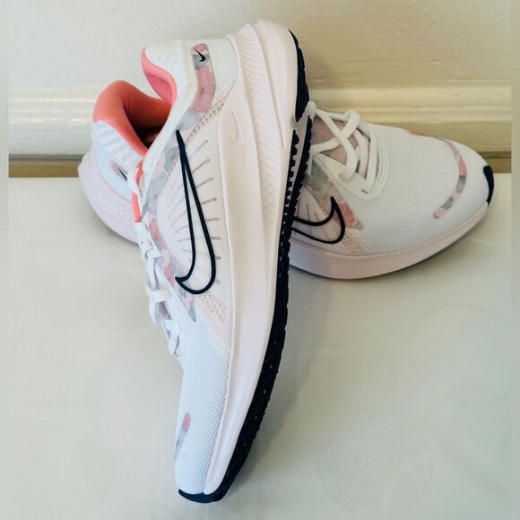 Nike Quest 5 Premium Women's Road Running sneakers size 7,5 new - Picture 3 of 13